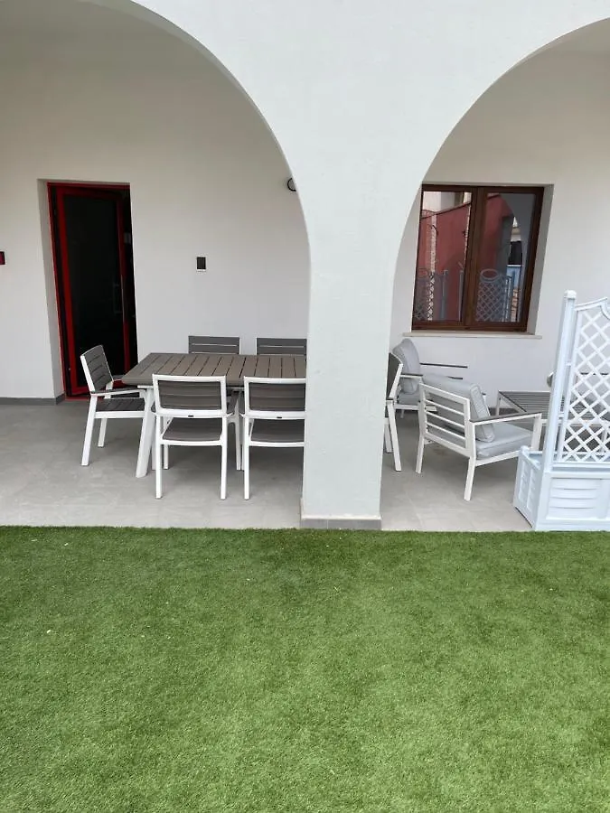 Coru E Mari 2 Apartments Pula Italy